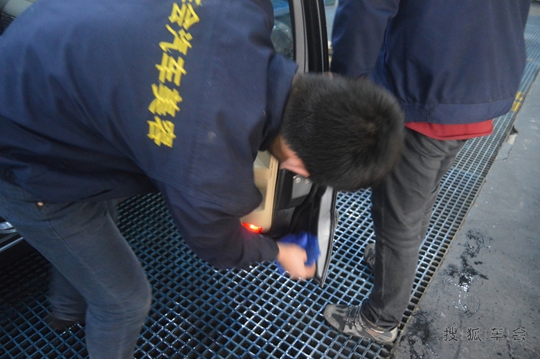 车会哈尔滨南岗直营店中华骏捷镀膜美容洗车施