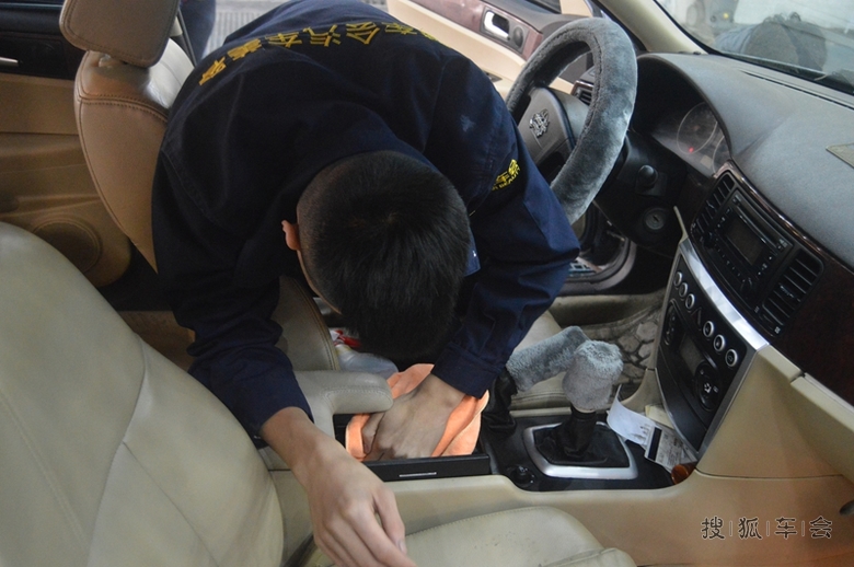 车会哈尔滨南岗直营店中华骏捷镀膜美容洗车施