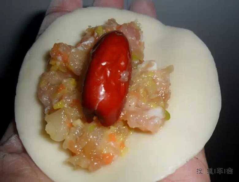 过年吃饺子:包啥馅儿,发啥财!