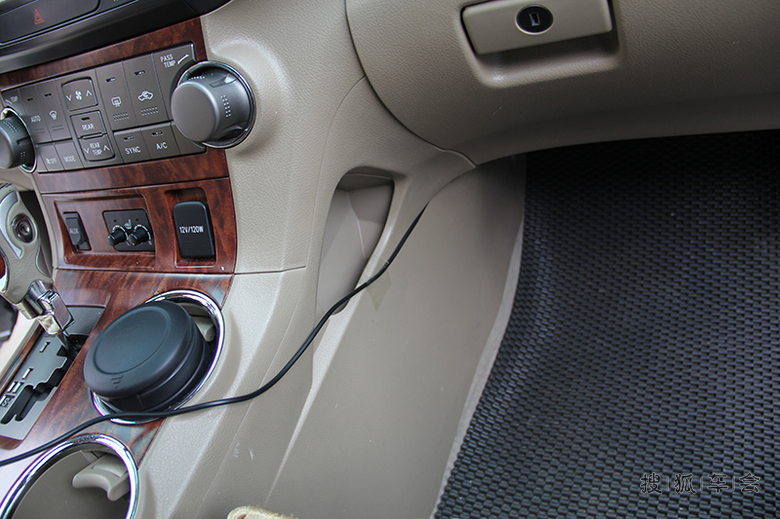 图文详解:帮同事安装高清行记录仪作业