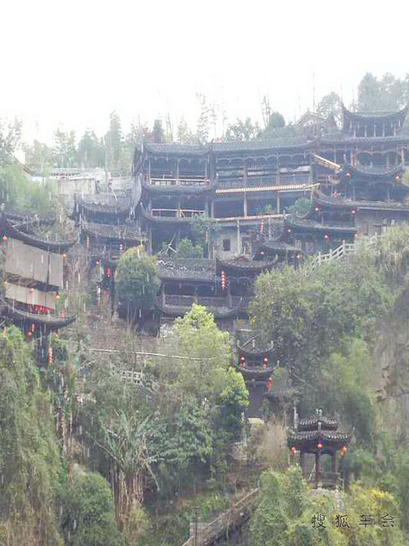 【S6写手】芙蓉镇的山景与瀑布_北京比亚迪S