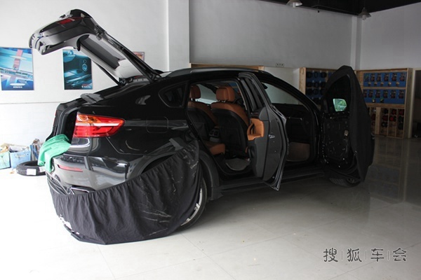 义乌音响改装-宝马X6音响改装动听音符联盟义