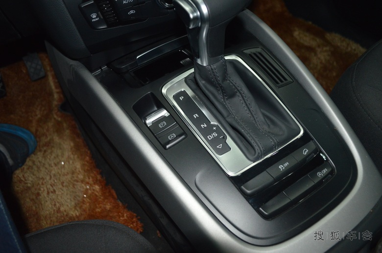 潇洒车Q5进取升级高配加装无钥匙进入一键启