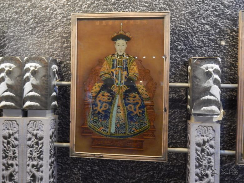 【我眼中的世界】满清帝王嫔妃像图_汽车60部