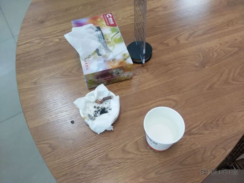 美女,折磨我一上午,你让我怎么走得了?