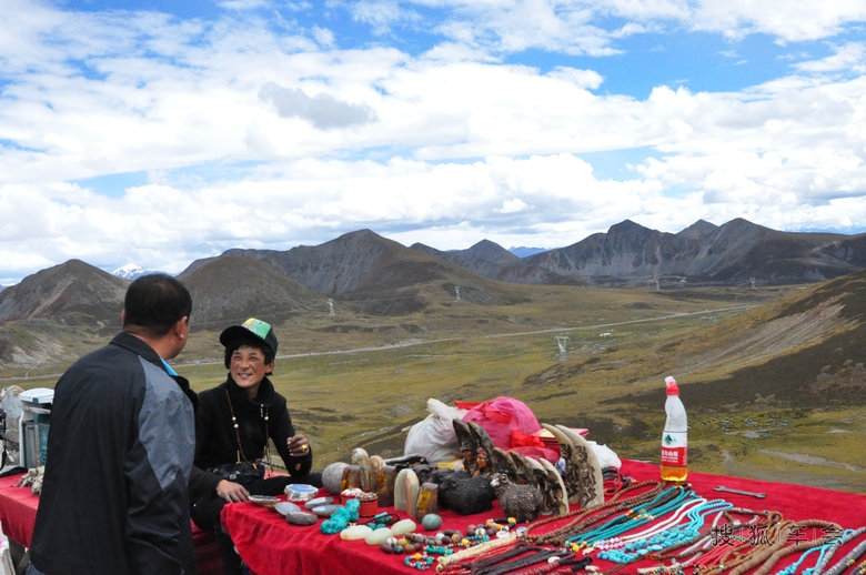 贵阳赴新疆参加搜狐自驾游2015库尔勒年会确