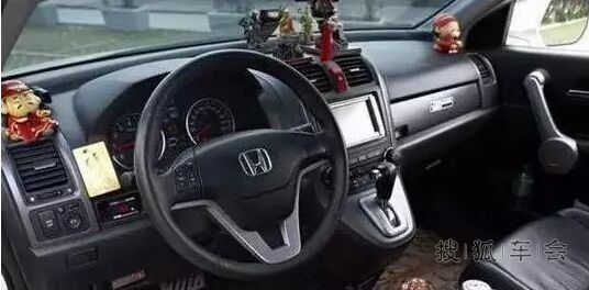 车内摆件十大禁忌,千万别乱放!