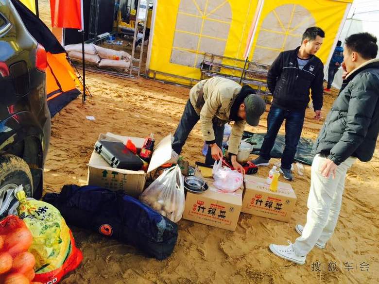 驰骋扬沙阿拉善-让越野汉子变成一匹脱缰野马