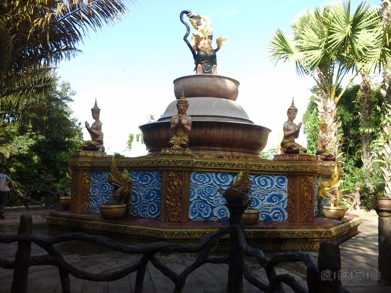 幸福一家三口单车云南游---曼听公园