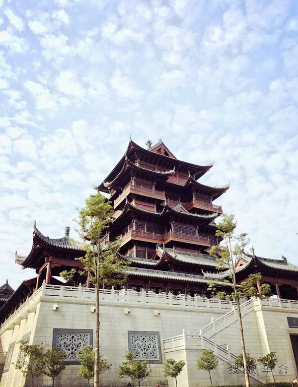 故人西辞黄鹤楼,烟花三月下扬州。