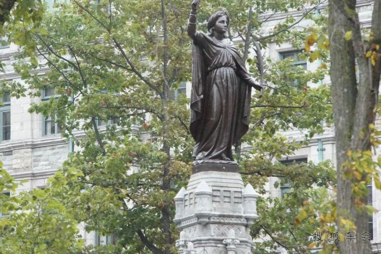 加拿大喔太华多首都和多伦大学的景点。