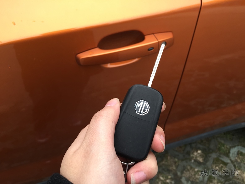 名爵锐腾-人生第一辆车年终来交提车作业