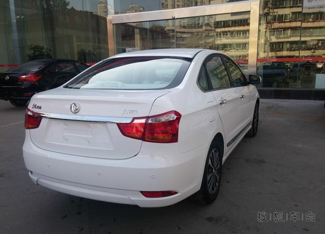 4S店刚刚提车,先带它洗个澡吧真是孩子多了没