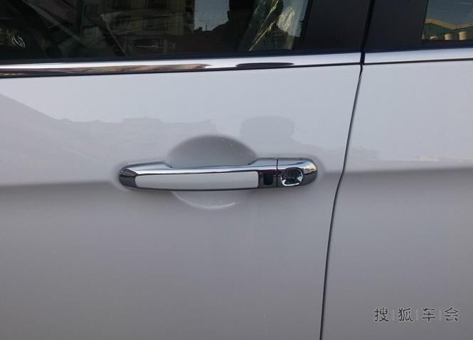 4S店刚刚提车,先带它洗个澡吧真是孩子多了没