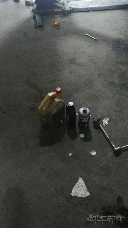 凯美瑞换机油,助力油,刹车油清洗节气门