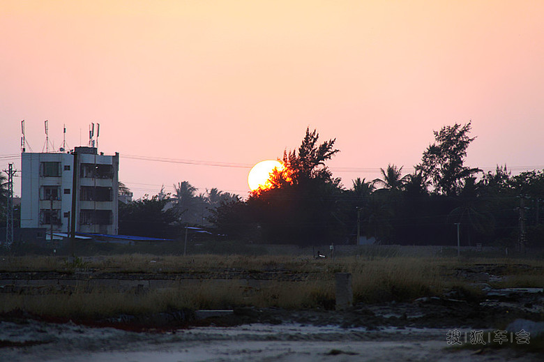 海南自驾:莺歌盐场赏另类落日之美_车行天下_