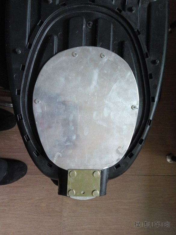 三管齐下降座高,完美打造矮个专用圣甲虫_京A