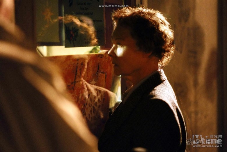 女同志反目为仇题材影片:丑闻纪事