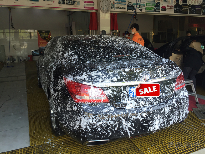 西红门车爵仕清洗内饰和精细洗车