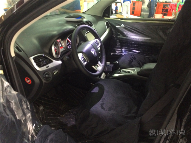 杭州汽车贴膜,道奇酷威全车龙膜隔热膜施工实