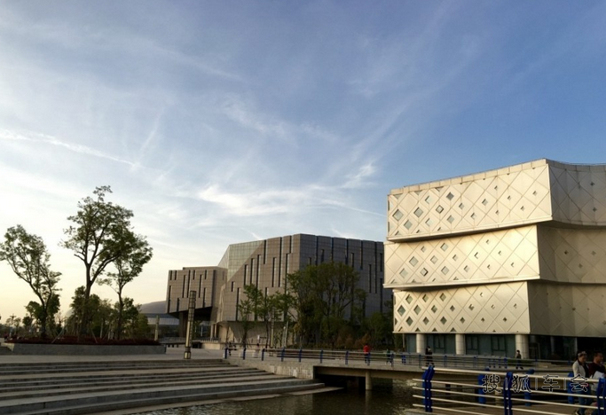 楠哥和玲姐房车行天下(第3页)百年滇越碧色寨