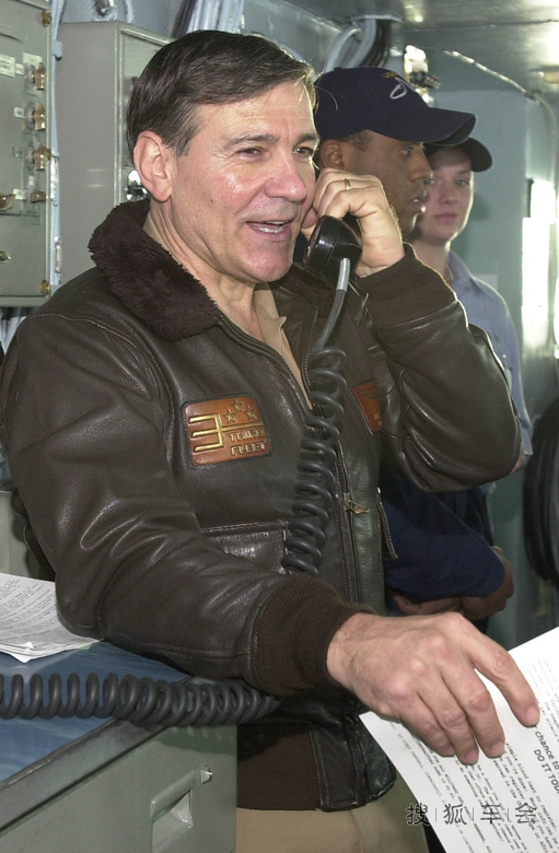 二战版美国海军航空兵舰载机飞官的飞行甲板作