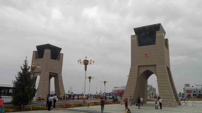 霍尔果斯一日游