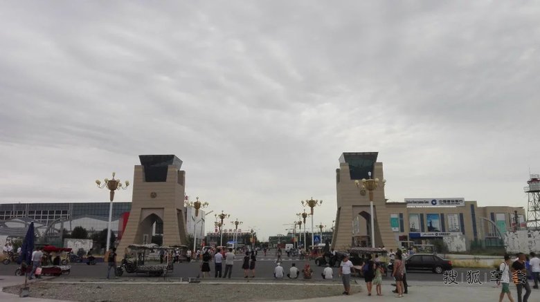 霍尔果斯一日游