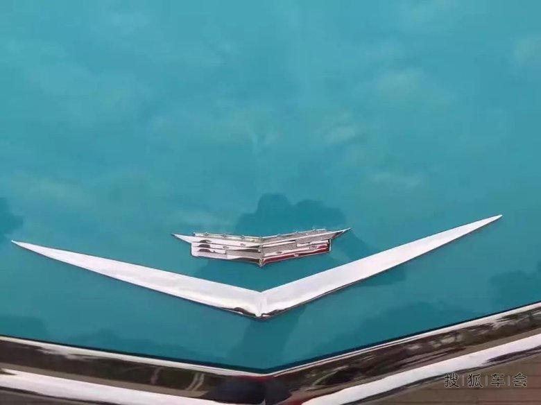 1960年凯迪拉克大火箭 价格不菲收藏首选_老