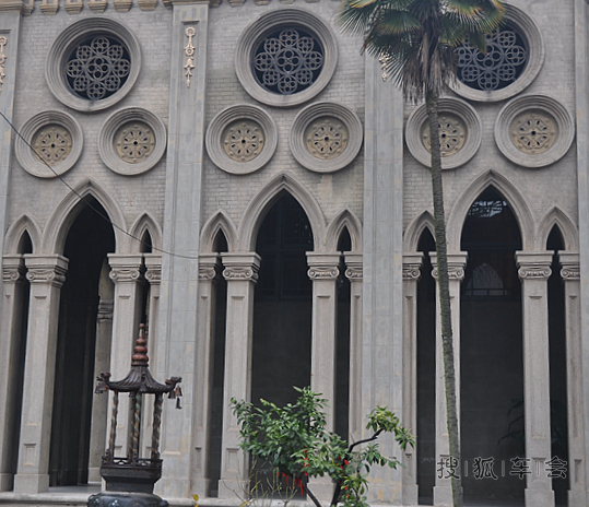 武汉--省博物馆、江汉路、古德寺、长江大桥、