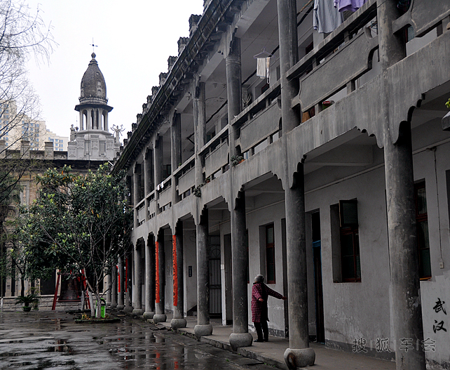 武汉--省博物馆、江汉路、古德寺、长江大桥、