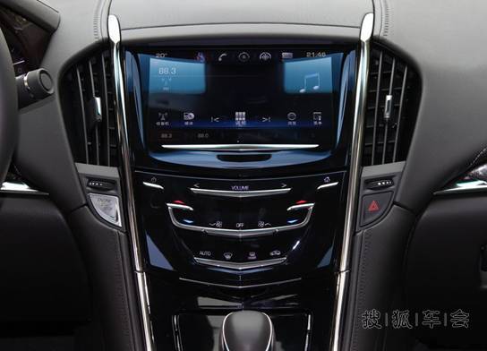 北京工作赚了钱,买了凯迪拉克ATSL开回家