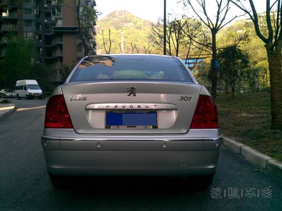 两年驾龄了,来谈谈我家307的安全性_标致307