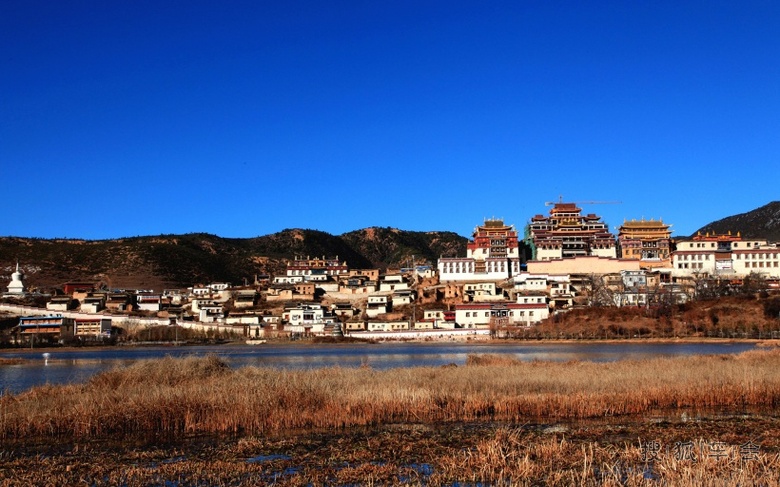 跟着老陈游世界:云南香格里拉_港澳自由行