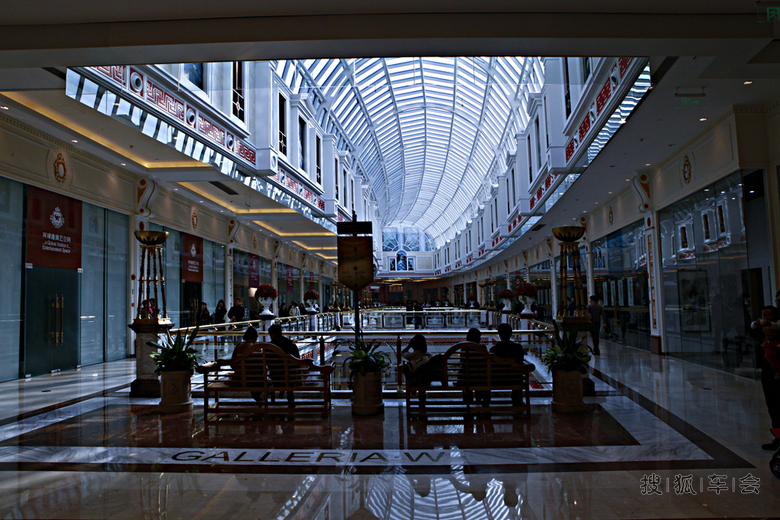 冬天扫街好去处-环球港_狐拍社(上海)_汽车论