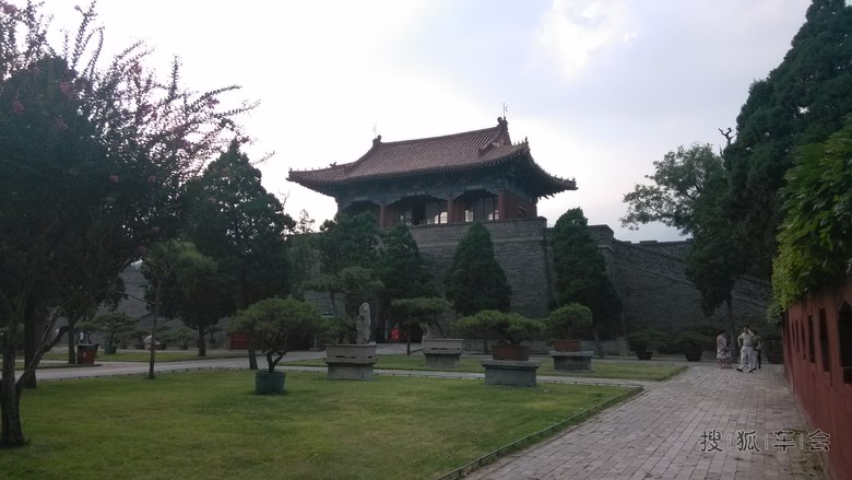 9599696.jpg_s780
