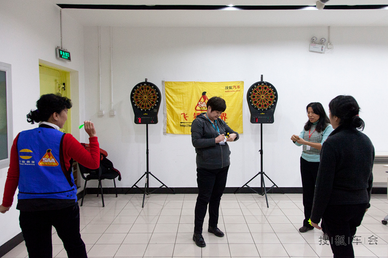 [2013年60部队年会]年会飞镖赛回放