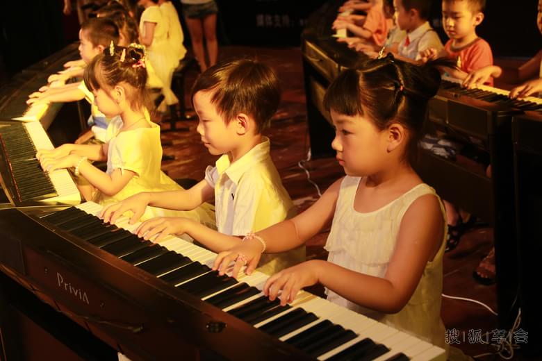 谱悦钢琴艺术中心浅谈幼儿学钢琴的好处