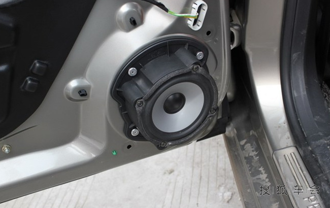 我的小8音响升级作业_标致408论坛