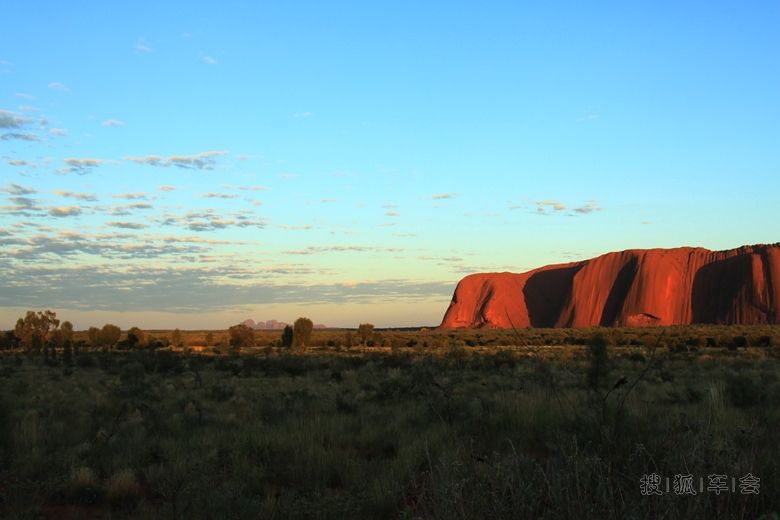 澳洲埃尔斯岩迷人的风光