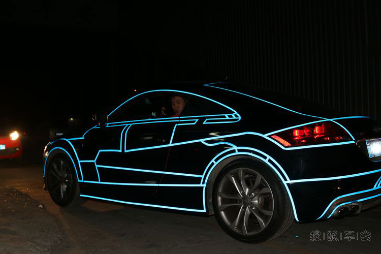 夜间反光条太漂亮了_北京马自达6论坛