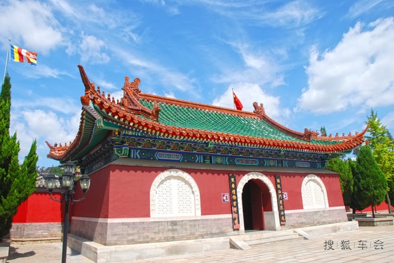 自由行游世界:山东烟台南山大佛_港澳自由行