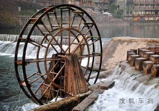 凤凰,如梦如歌,如诗如画