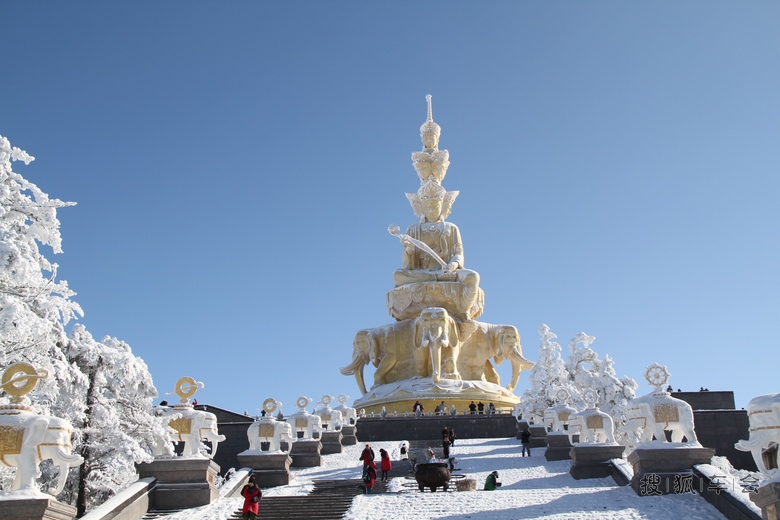 看过峨眉山金顶上雪景吗?_汽车60部队