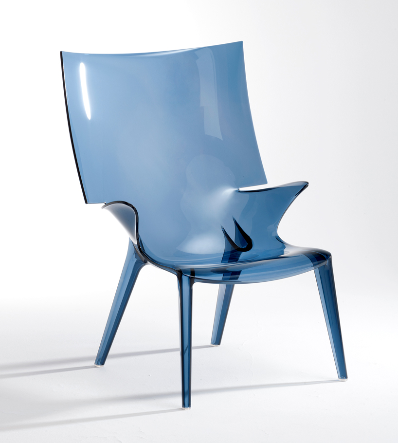 鬼才菲利普·斯塔克为Kartell设计的塑料椅- 家具顺德家具网- 狗万manbet滚球