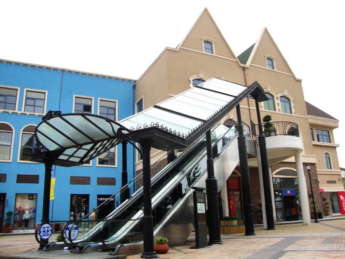 沈阳赛特奥莱北欧风情购物小镇