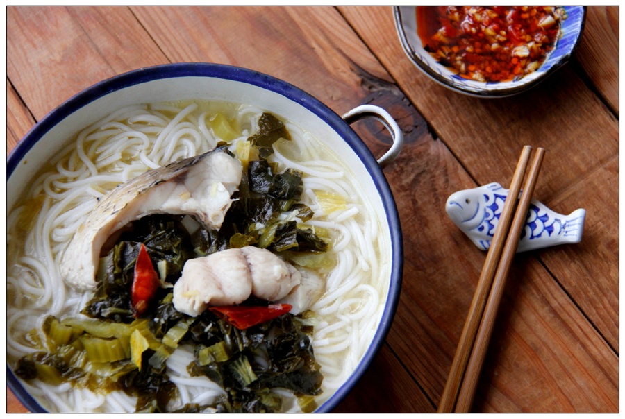 【酸菜鱼米粉】-----明日远游,月底再见