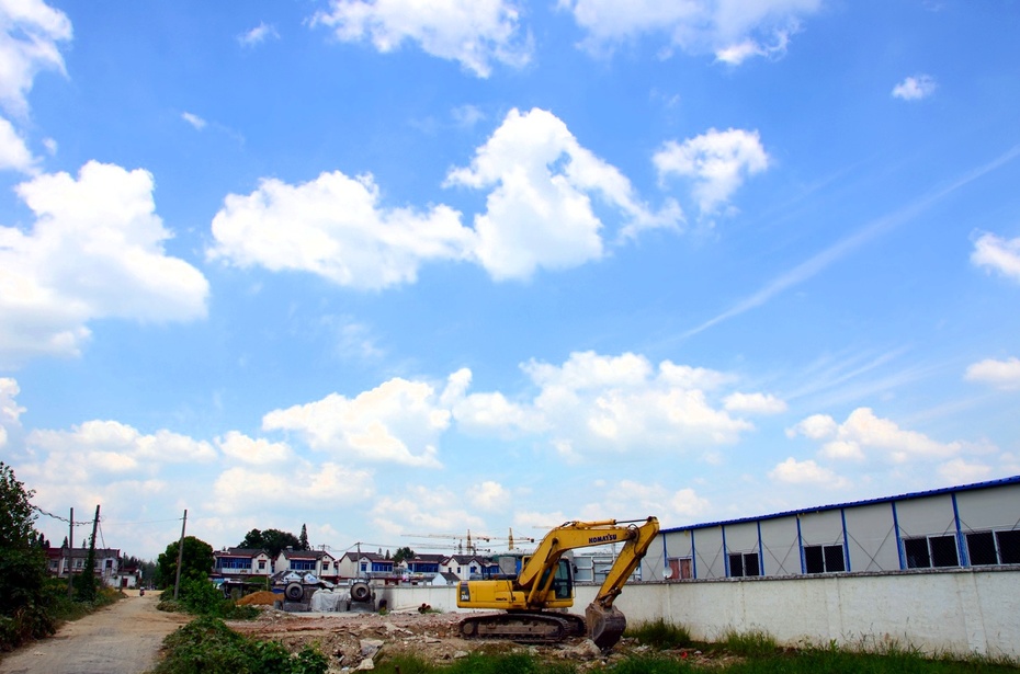 正在建设中的三八村