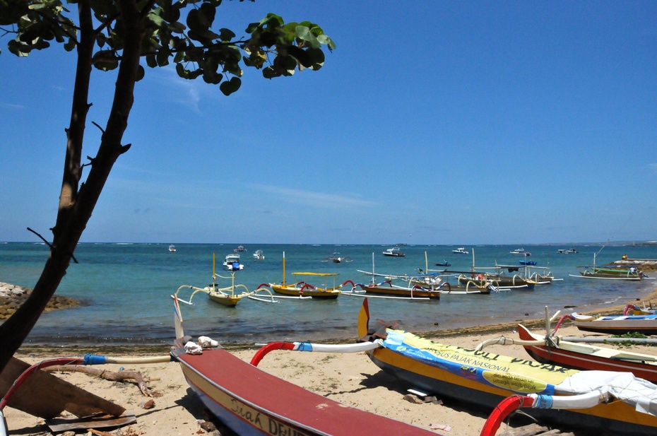 巴厘岛游记沙努尔海滩感受法国女孩的浪漫