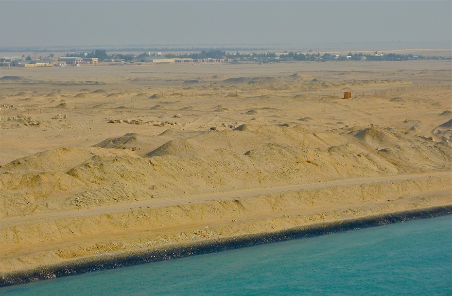 埃及蘇伊士運河之一suezcanal